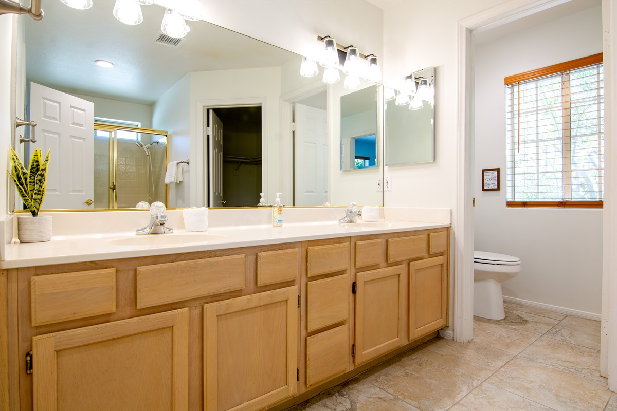 King ensuite with double vanity