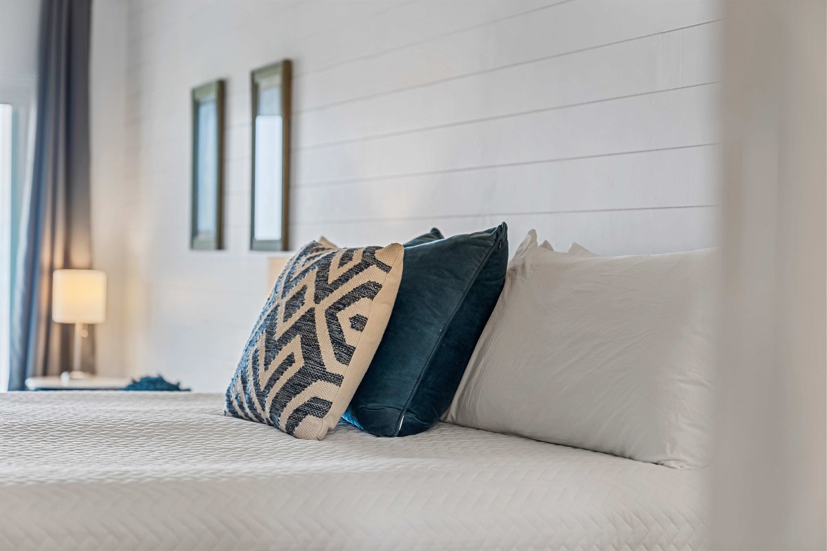 Primary Suite | Sea Gull | 201 Oceanview | 1116 Ocean Blvd, Isle of Palms, SC | IOP Escapes
