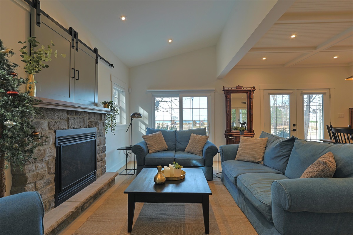     &ldquo;Cozy evenings begin here beside the stunning stone gas fireplace and luxurious seating area.&rdquo;