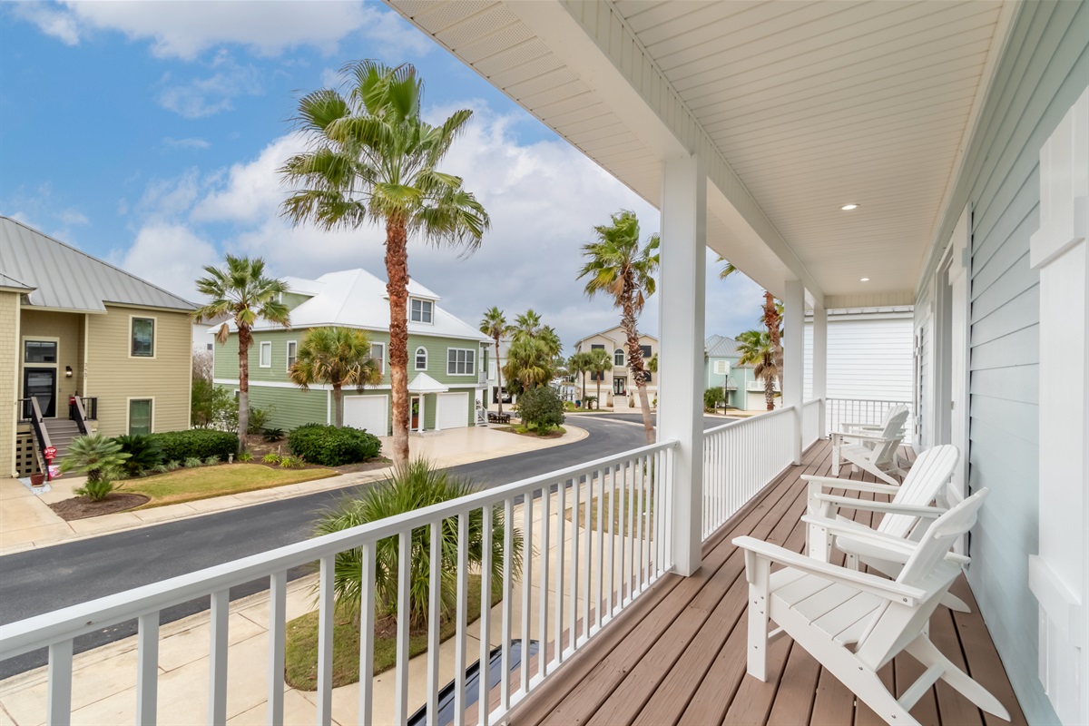 View from Balcony- Awesome Neighborhood!