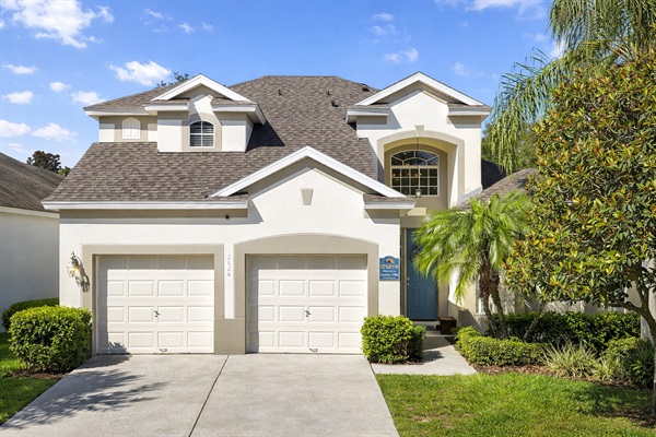 Beautiful 5-bedroom home in gated Windsor Hills, 2 miles from Disney.
