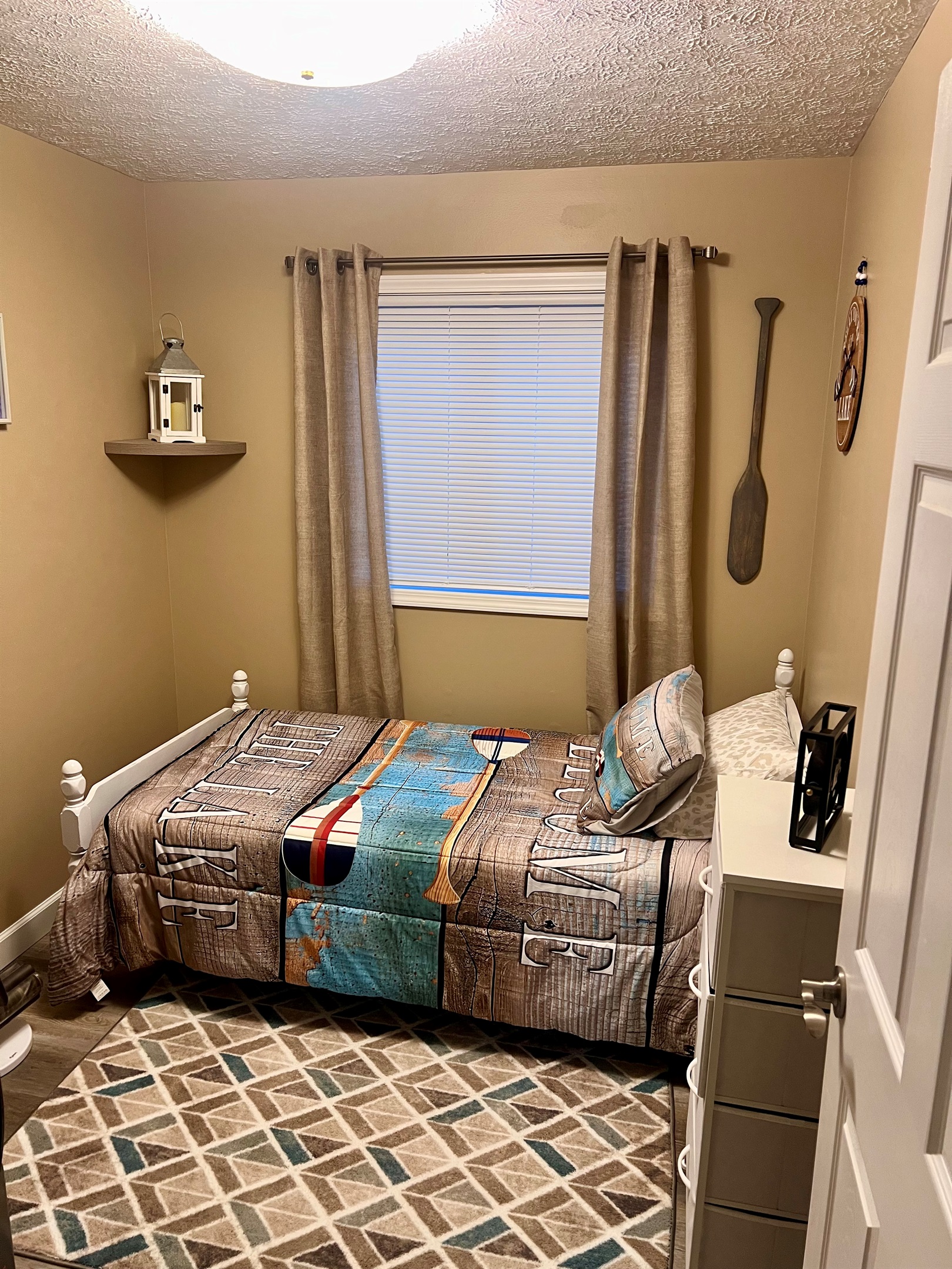 Twin bed