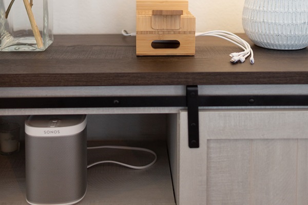 Sonos and charging station
