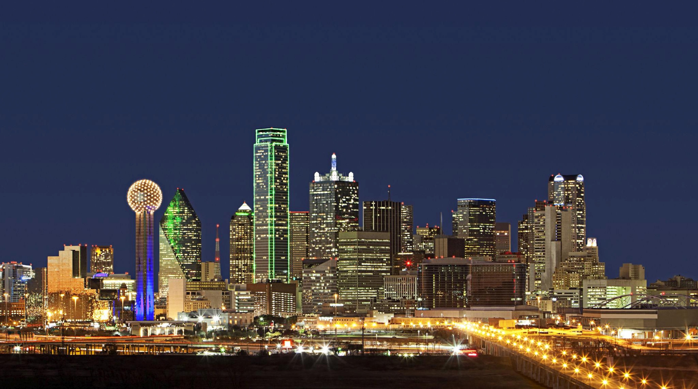 Minutes from Dallas’ best dining, shopping, and entertainment destinations