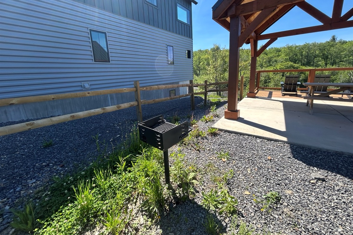Charcoal Grill and HOA Pavillon