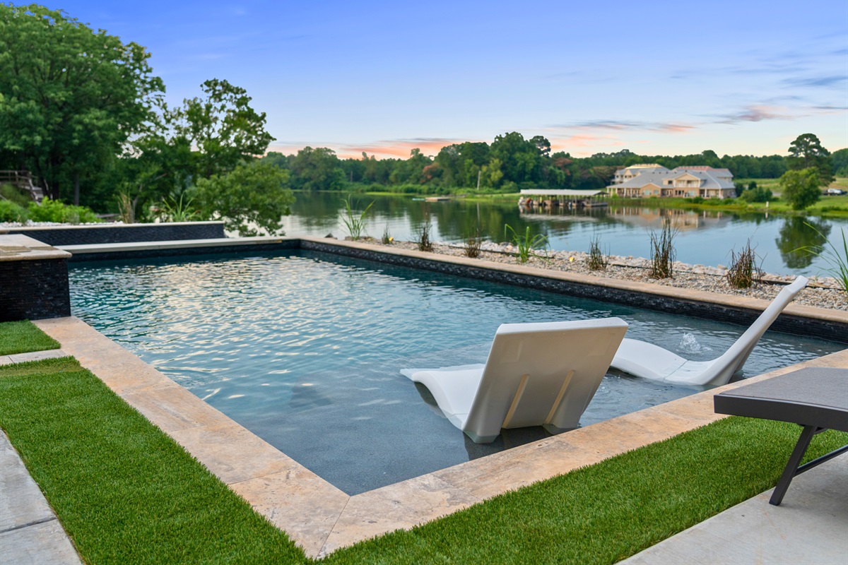 Take a dip and unwind with stunning views in our serene lakeside pool, where relaxation and natural beauty come together perfectly.
