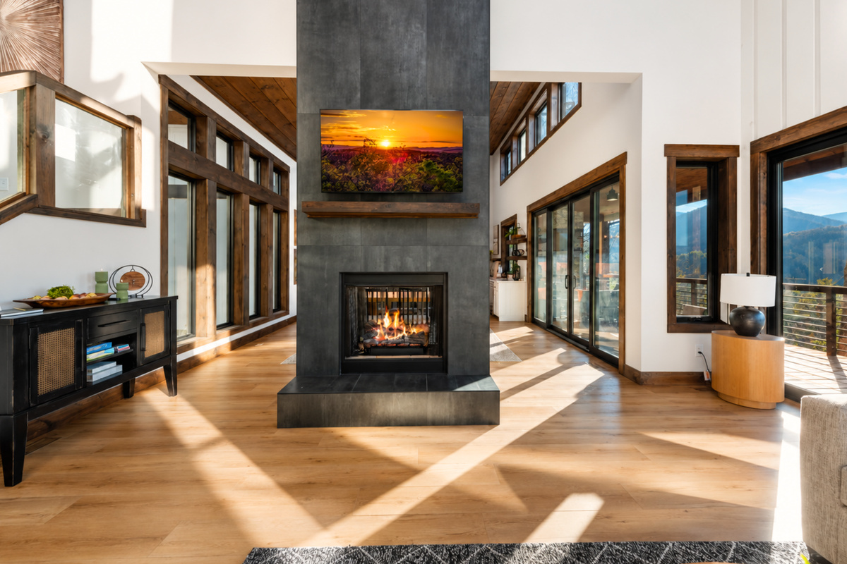 The kind of fireplace you plan evenings around.
*Indoor Fireplace (Seasonal Use October - April)