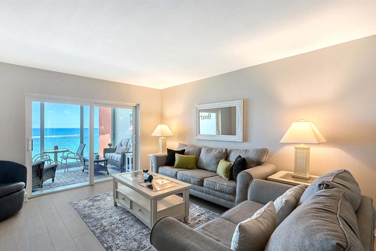 Lovely living room with Gulf view!