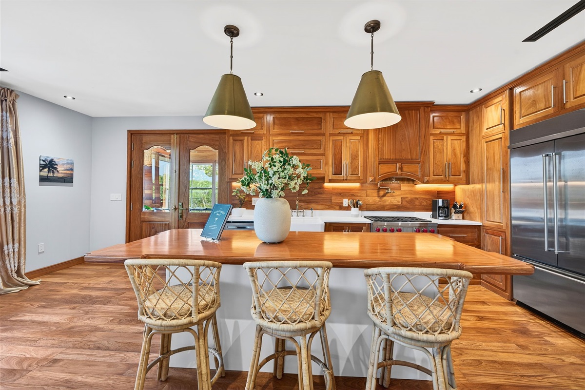 Kitchen | Rosewood Retreat | 2605 Palm Blvd, Isle of Palms, SC | IOP Escapes