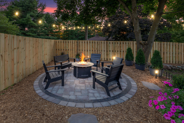 Twilight firepit patio