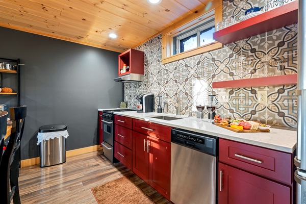 Fully furnished basement kitchen, so you can cook and dine with ease.