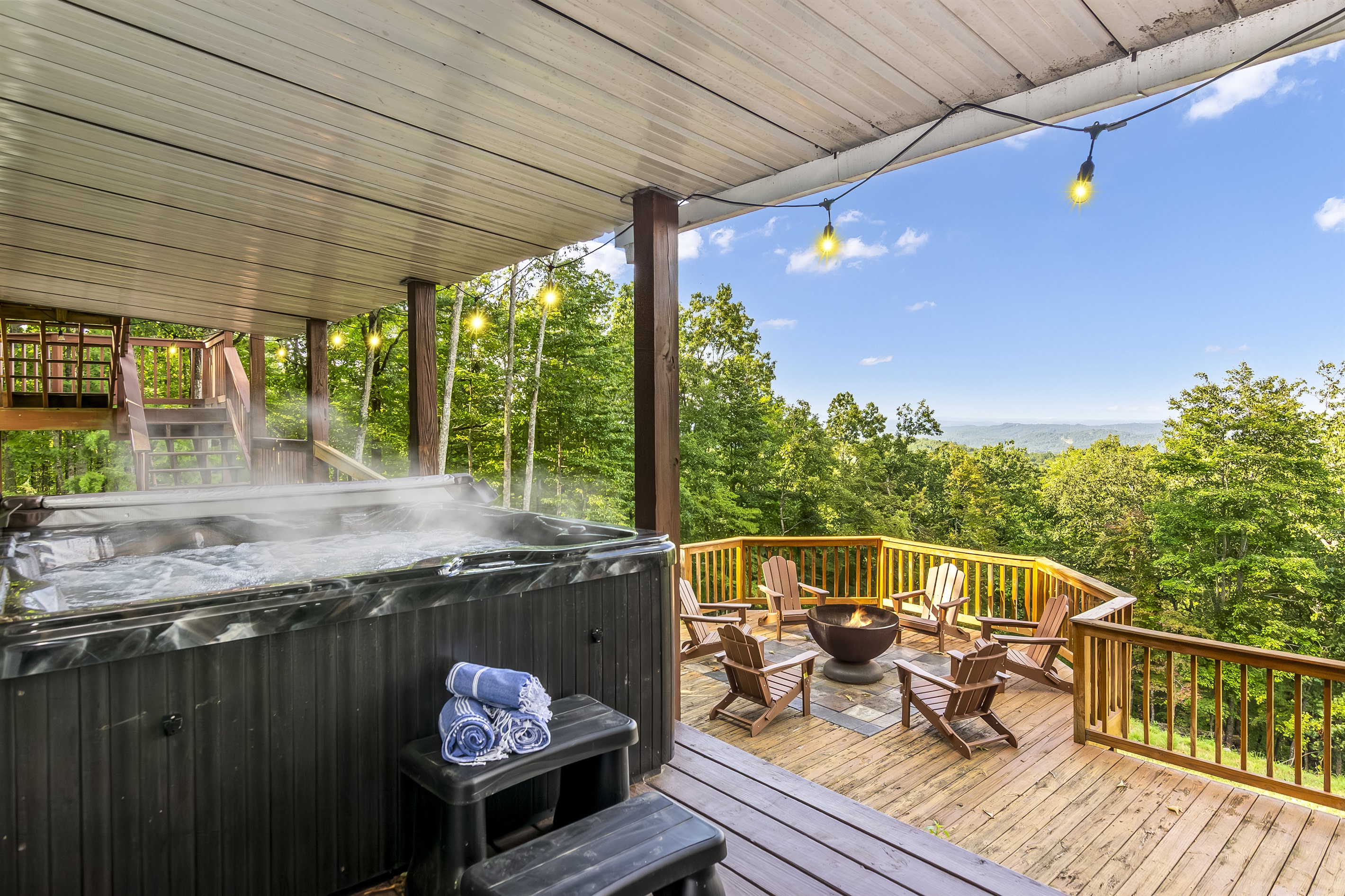Year Round Mtn View + EV Charger + Hot Tub + Firepit 4