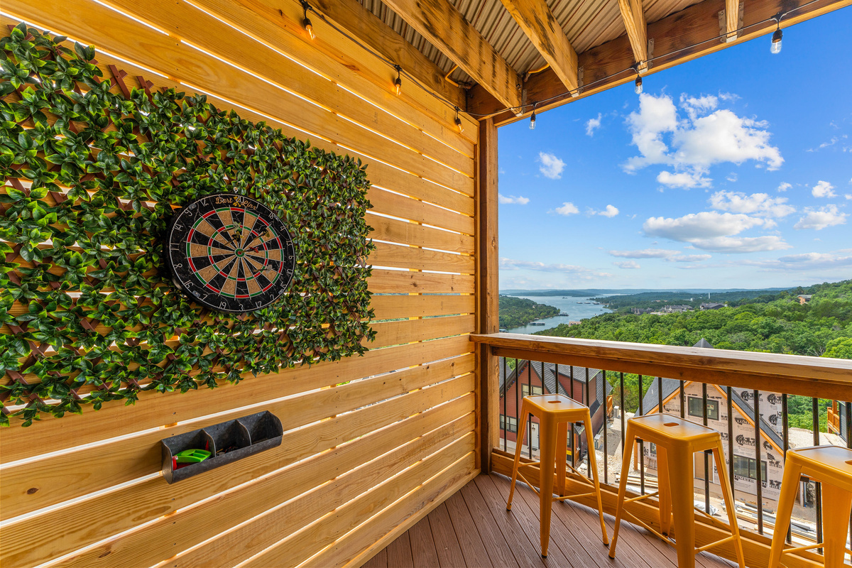 Outdoor games - darts