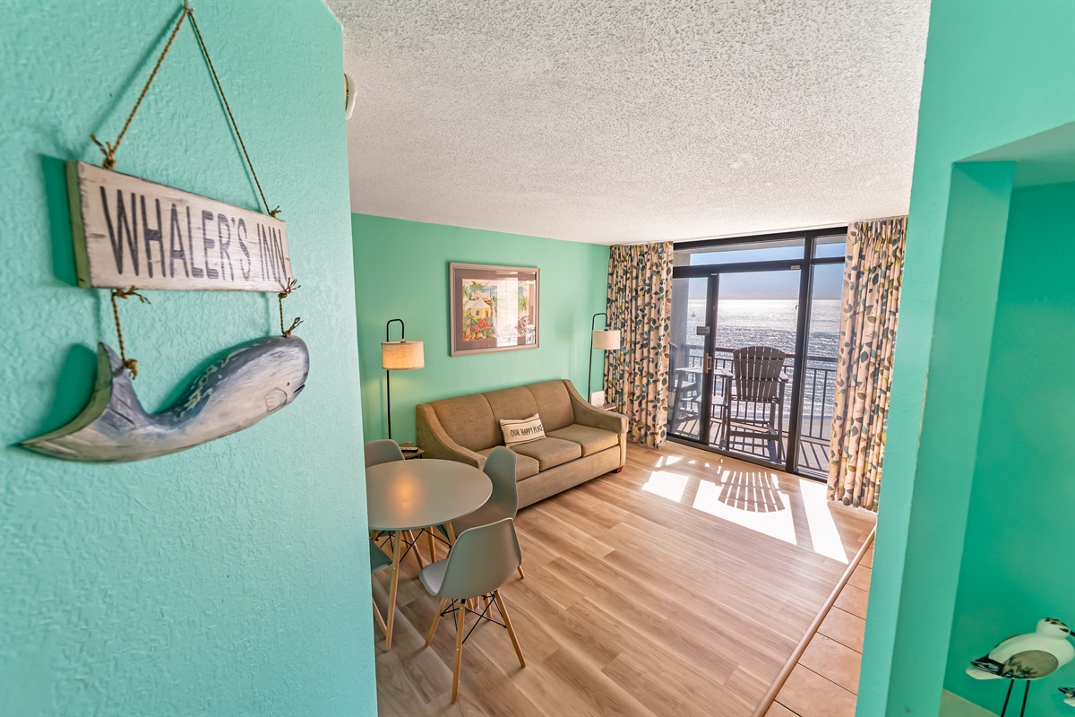 Amazing Living Room with Stunning Views🌊☀️