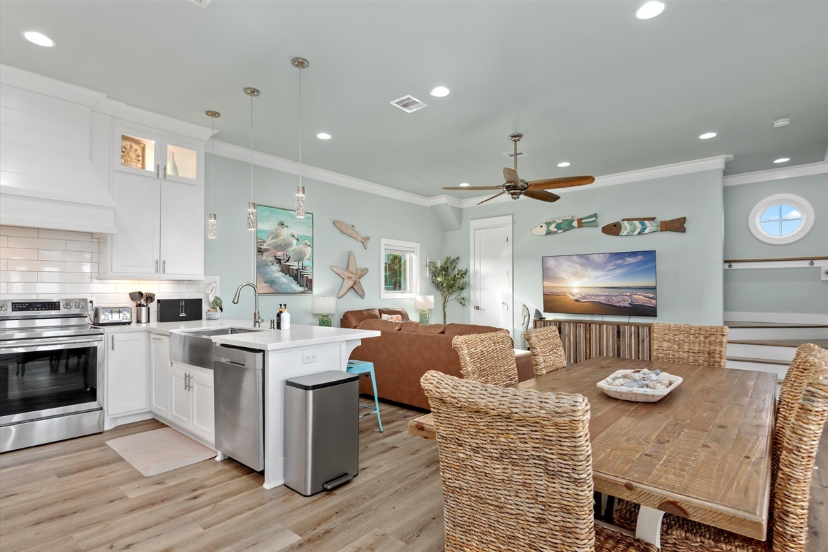 240c8a5b159b41f2b0123eba23a5e337 Large | Beachhouse | Texas | TX | Vacation Homes | Galveston | Crystal Beach | Kokomo | Breezy Days | Beachfront Elegance | Sunrise Serenity | Southern Sands Property Management, LLC