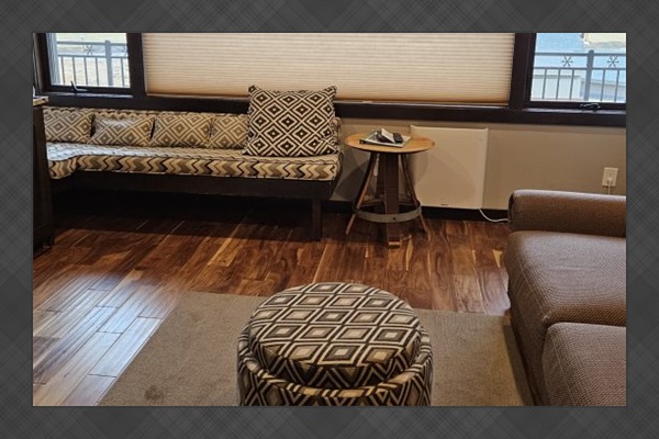 Livingroom area.