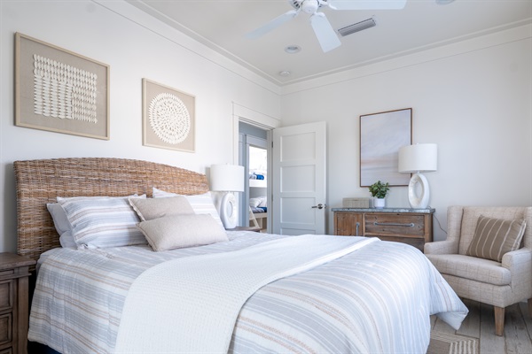 2nd Floor Bedroom with Queen Bed