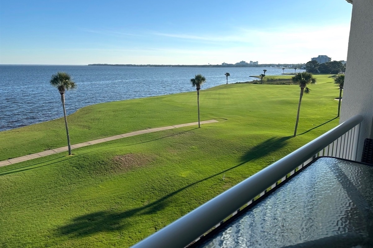 Beautiful Bay Views!