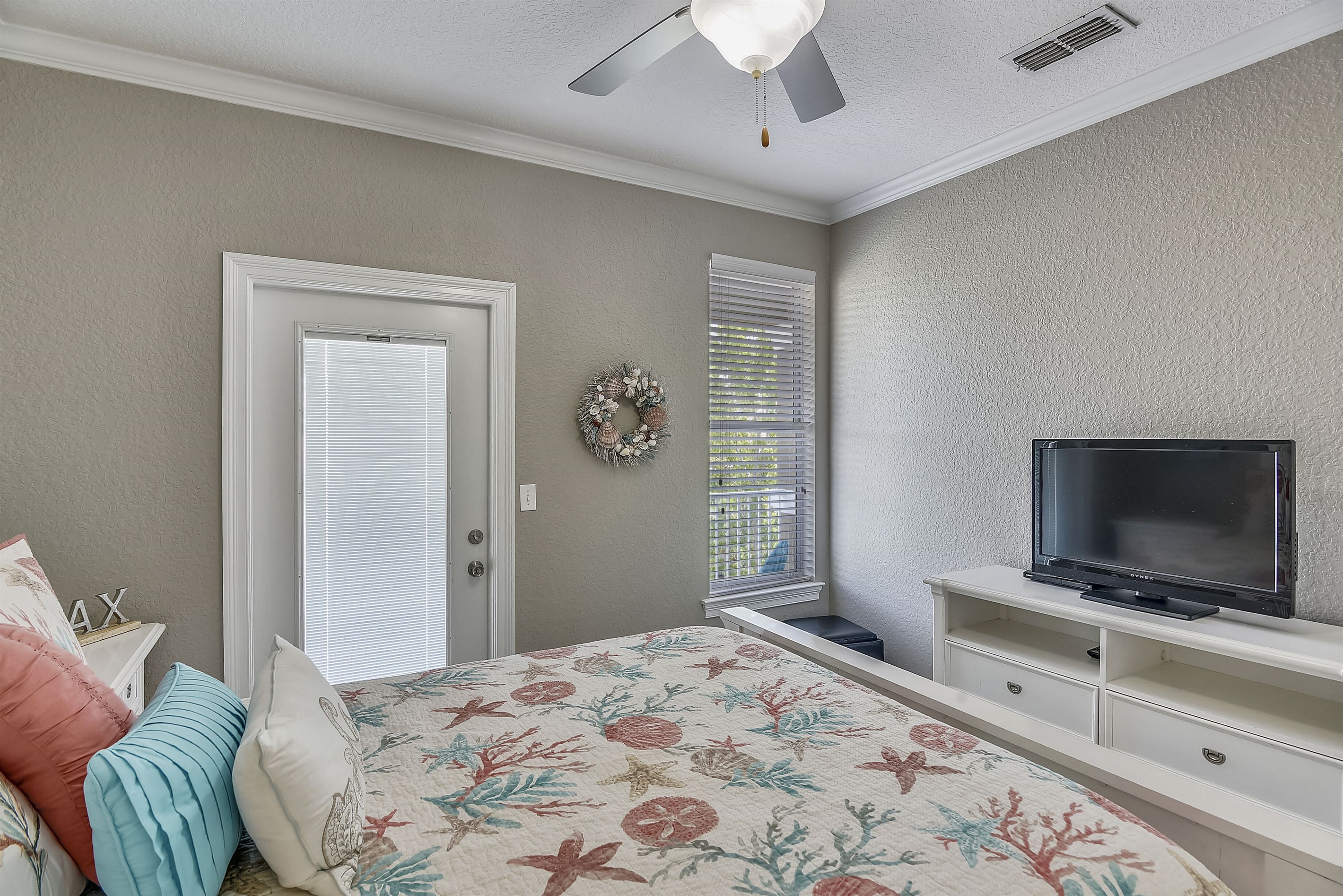 3rd floor north queen room