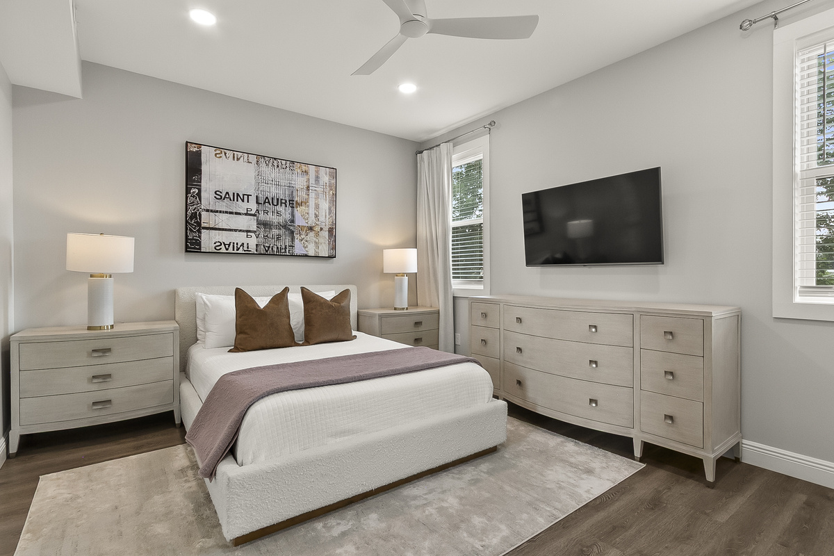 Queen Bedroom 3