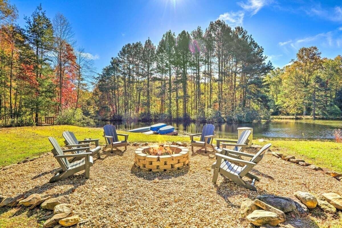 Firepit  with plenty of seating for enjoying the water at day and the stars at night.