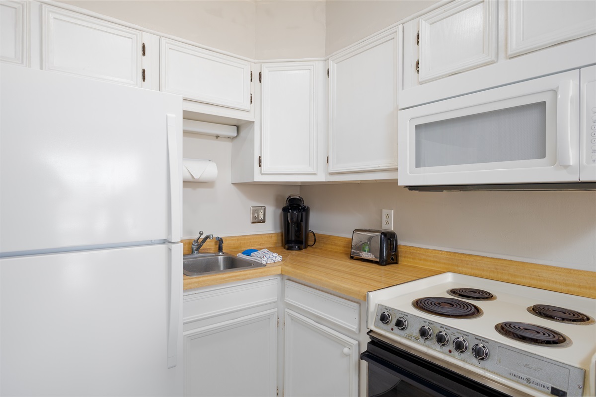 Well equipped kitchen