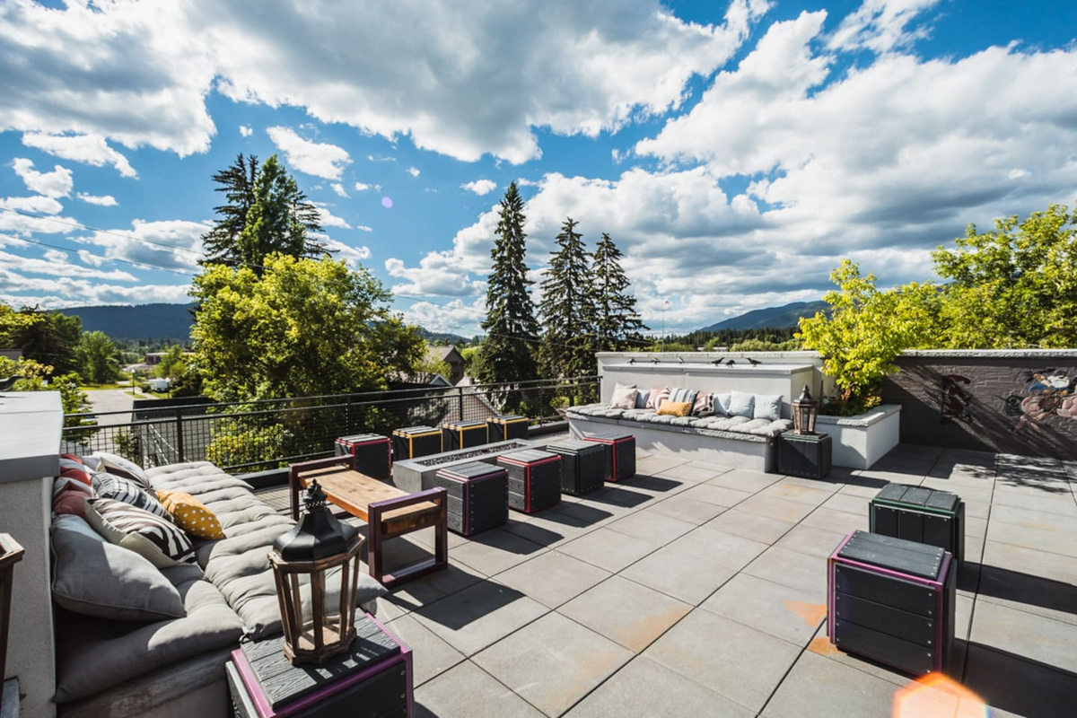 Gorgeous shared rooftop to enjoy the views in the summer months.