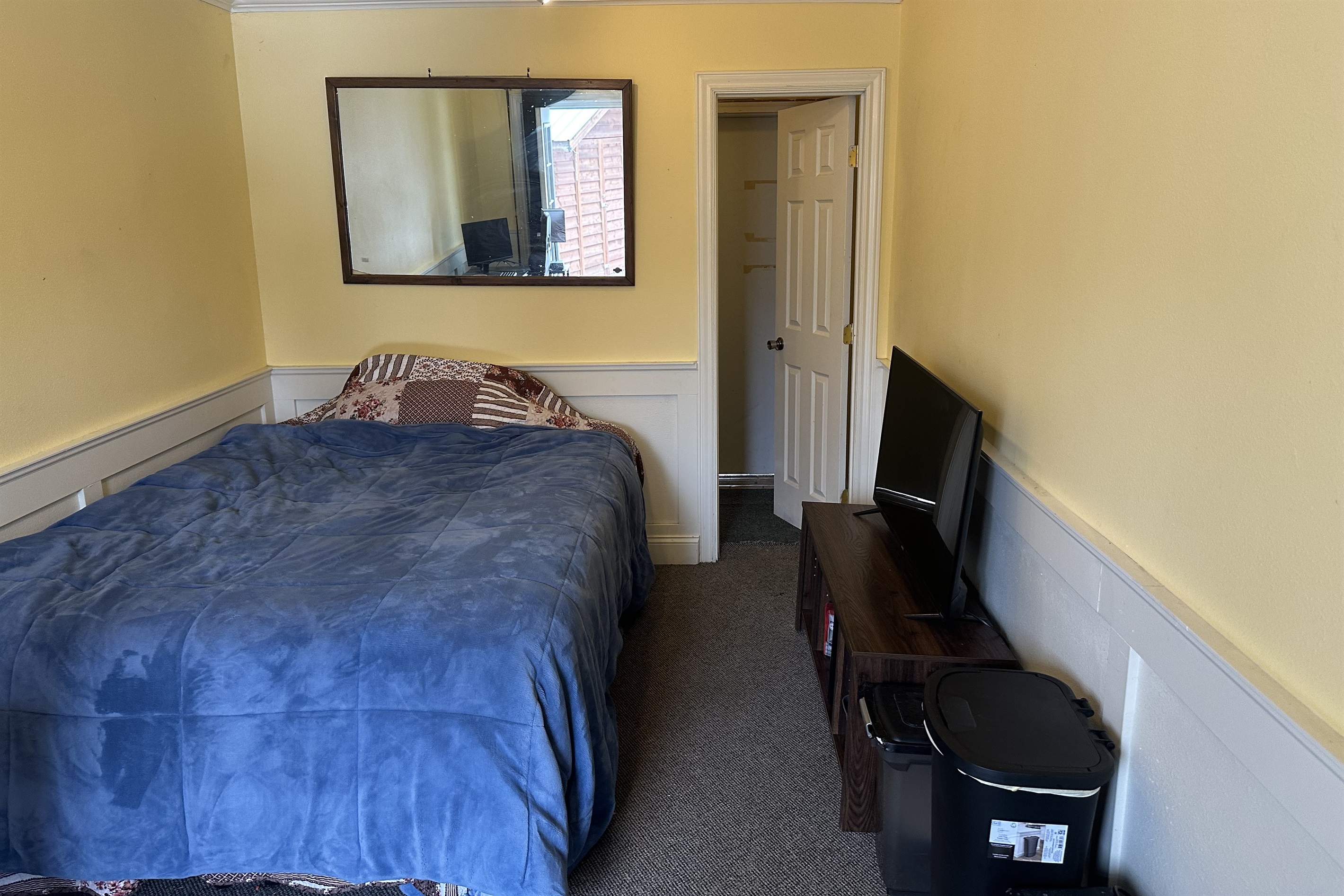 Bedroom 4 - Located in the dry cabin adjacent to home