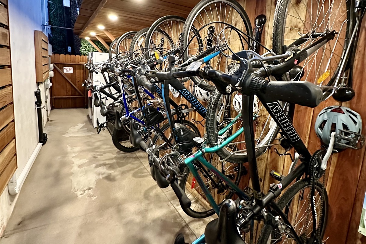 Complimentary bikes for exploring the coast 🚲🌊

11 bikes (all sizes), helmets included, plus a mapped ride to Dana Point Harbor with protected bike lanes, ocean views, and great spots for lunch or cocktails.