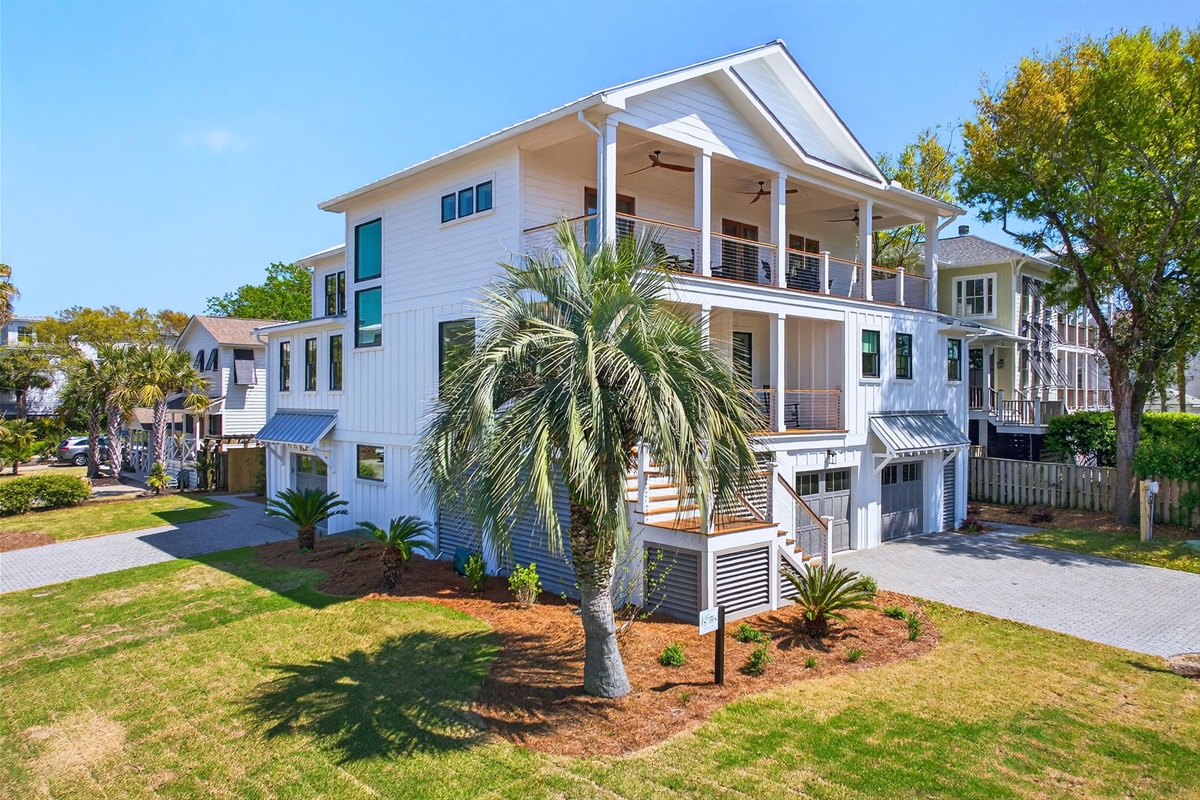 Front & Side of House | On Beach Time | 6 30th Ave, Isle of Palms, SC | IOP Escapes