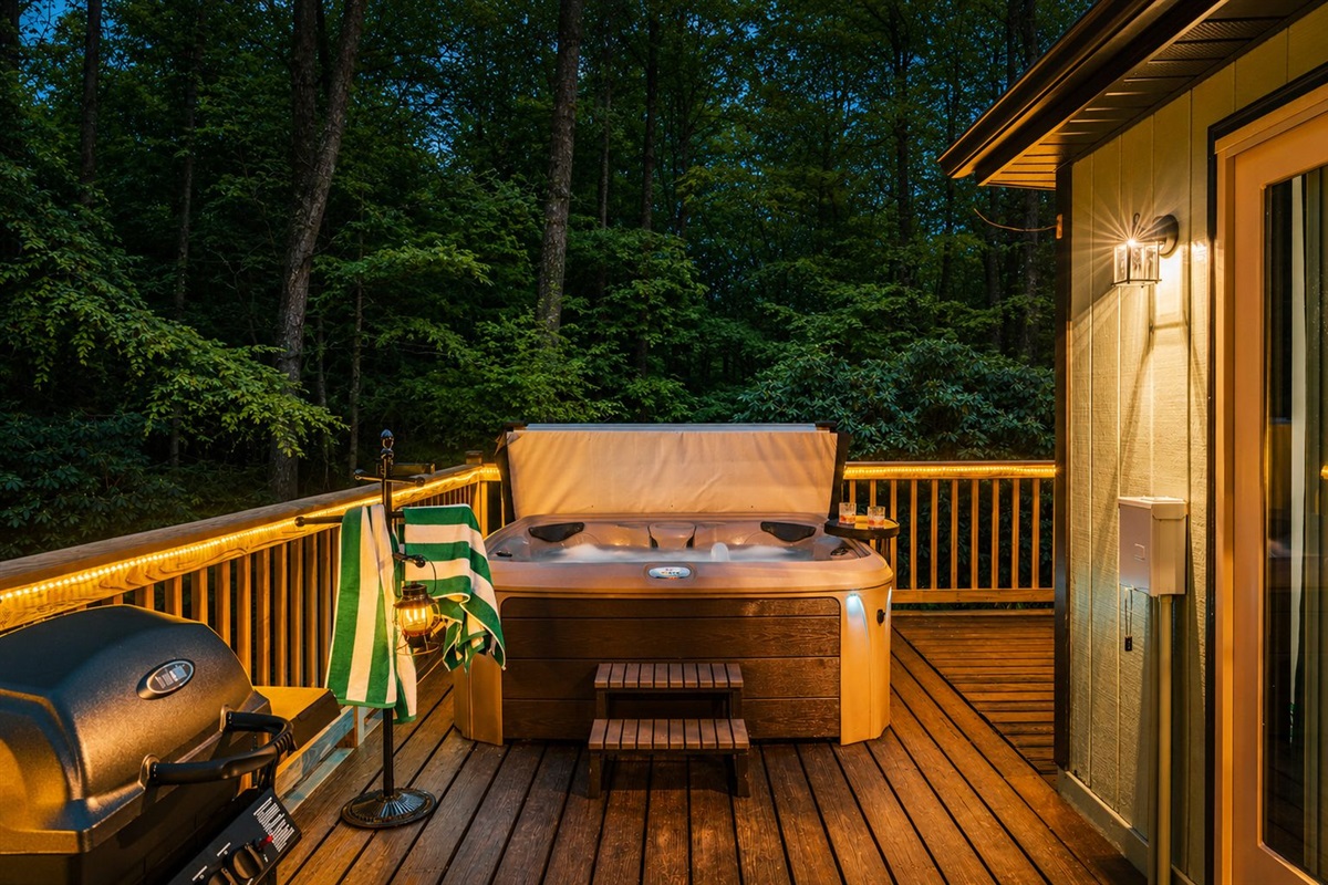 🔥 Propane grill and hot tub side by side — dinner and a soak.