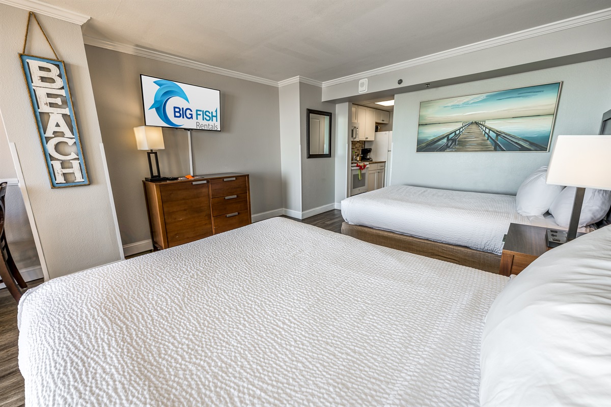 Room with Stunning Views🌊☀️