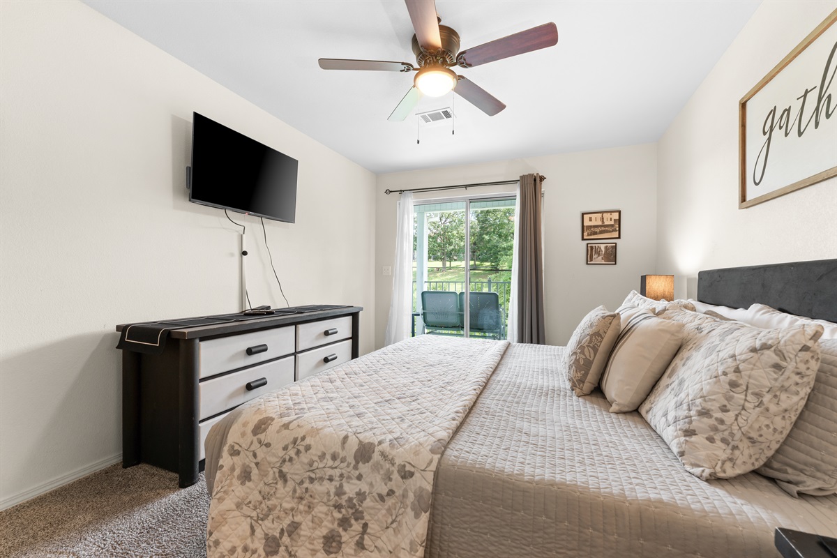 The king suite pairs soft finishes with simple, uncluttered comfort for a restful night’s sleep.