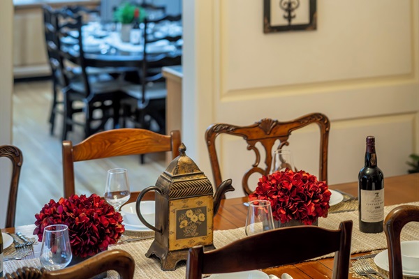 Formal dining room (next to kitchen), with room for 8
