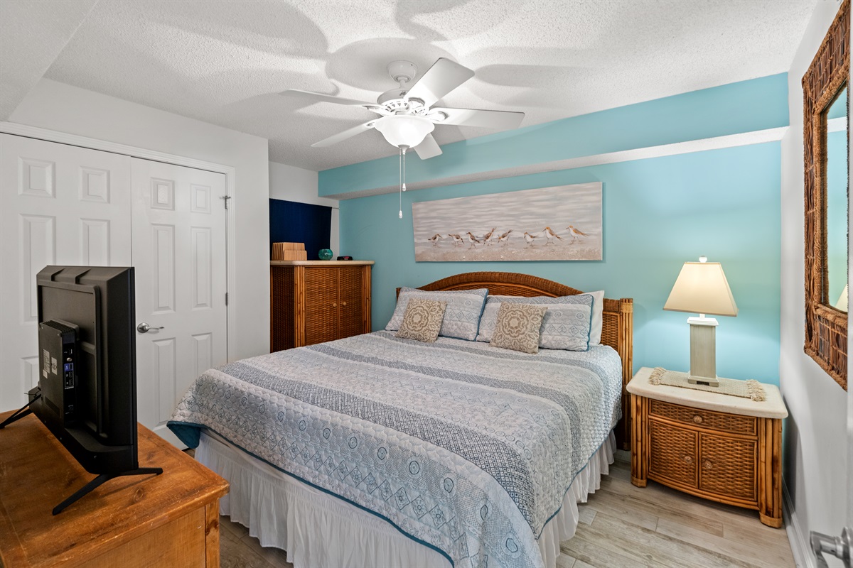 2nd Bedroom with King bed