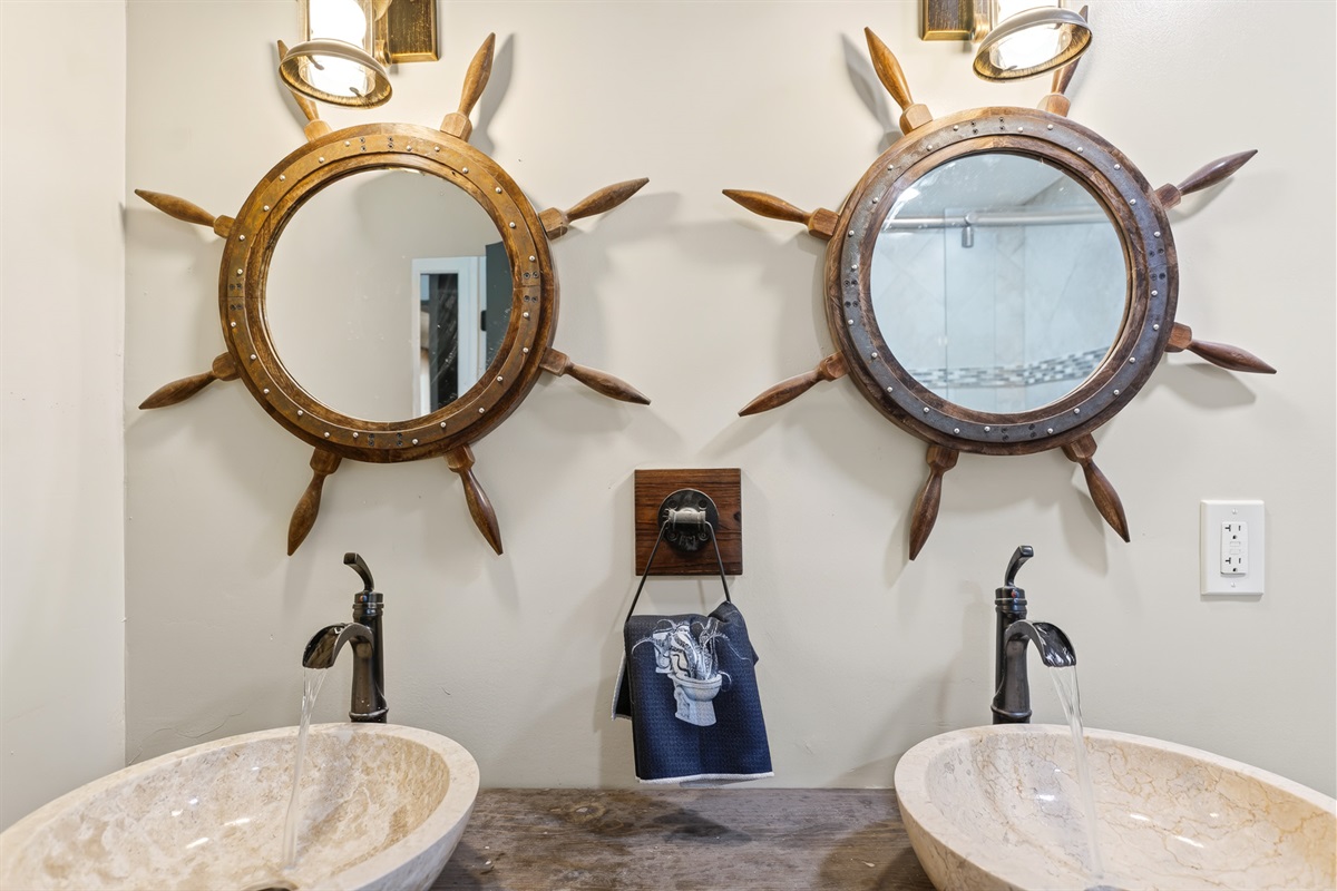 The Deck Hands have their own en-suite - The Swab & Shine Room