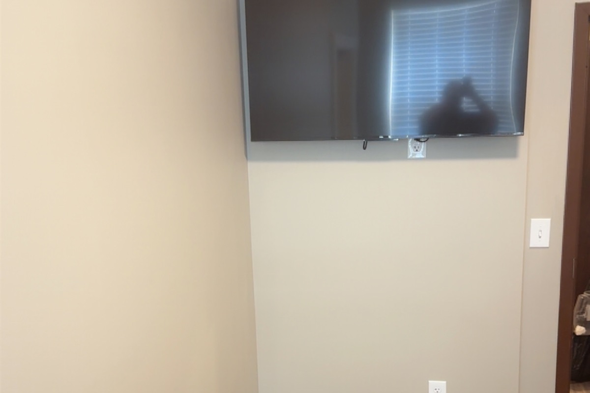 Room 1 TV