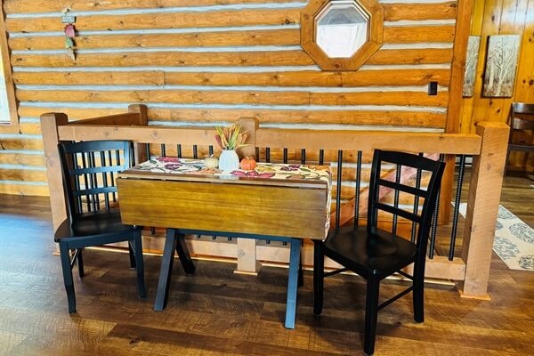 Breakfast table for 2-4 people