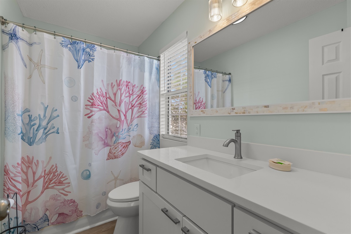 Ensuite bathroom connected to Primary bedroom