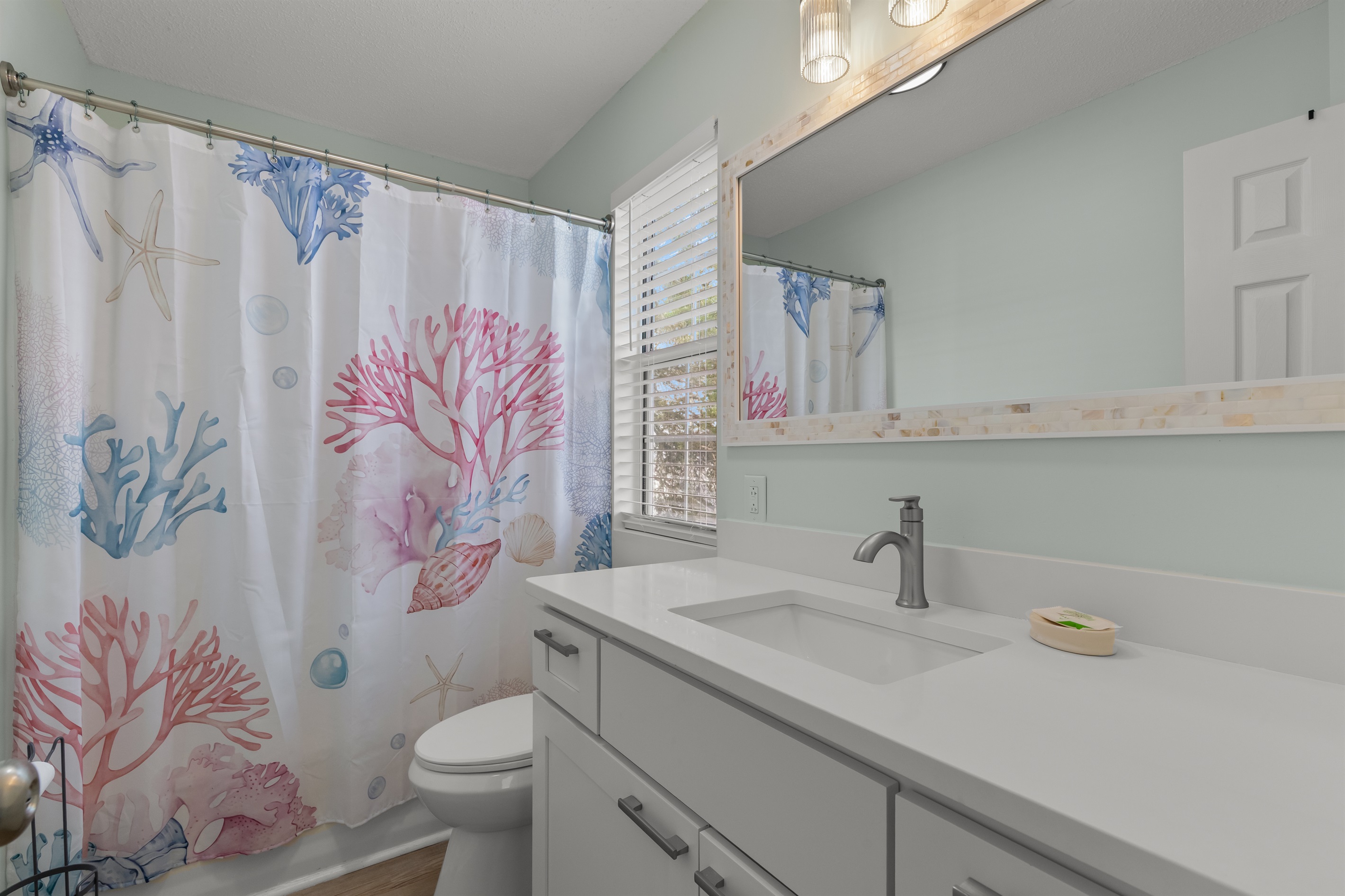 Ensuite bathroom connected to Primary bedroom