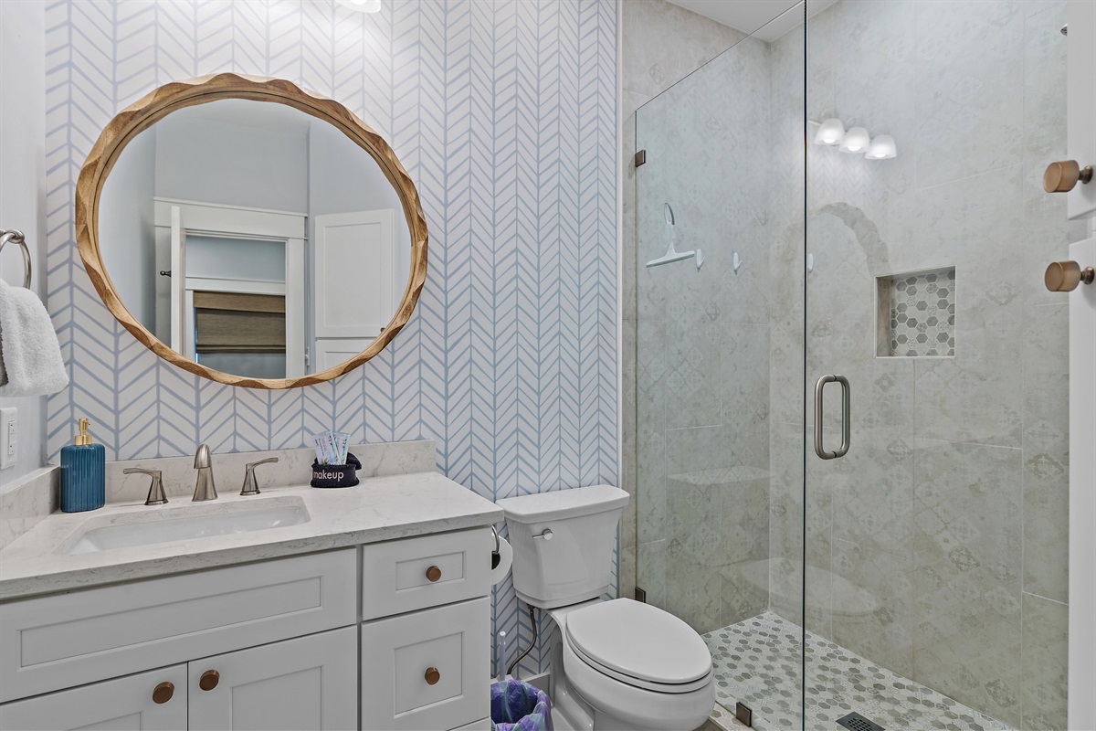 Updated Ensuite Master Bathroom