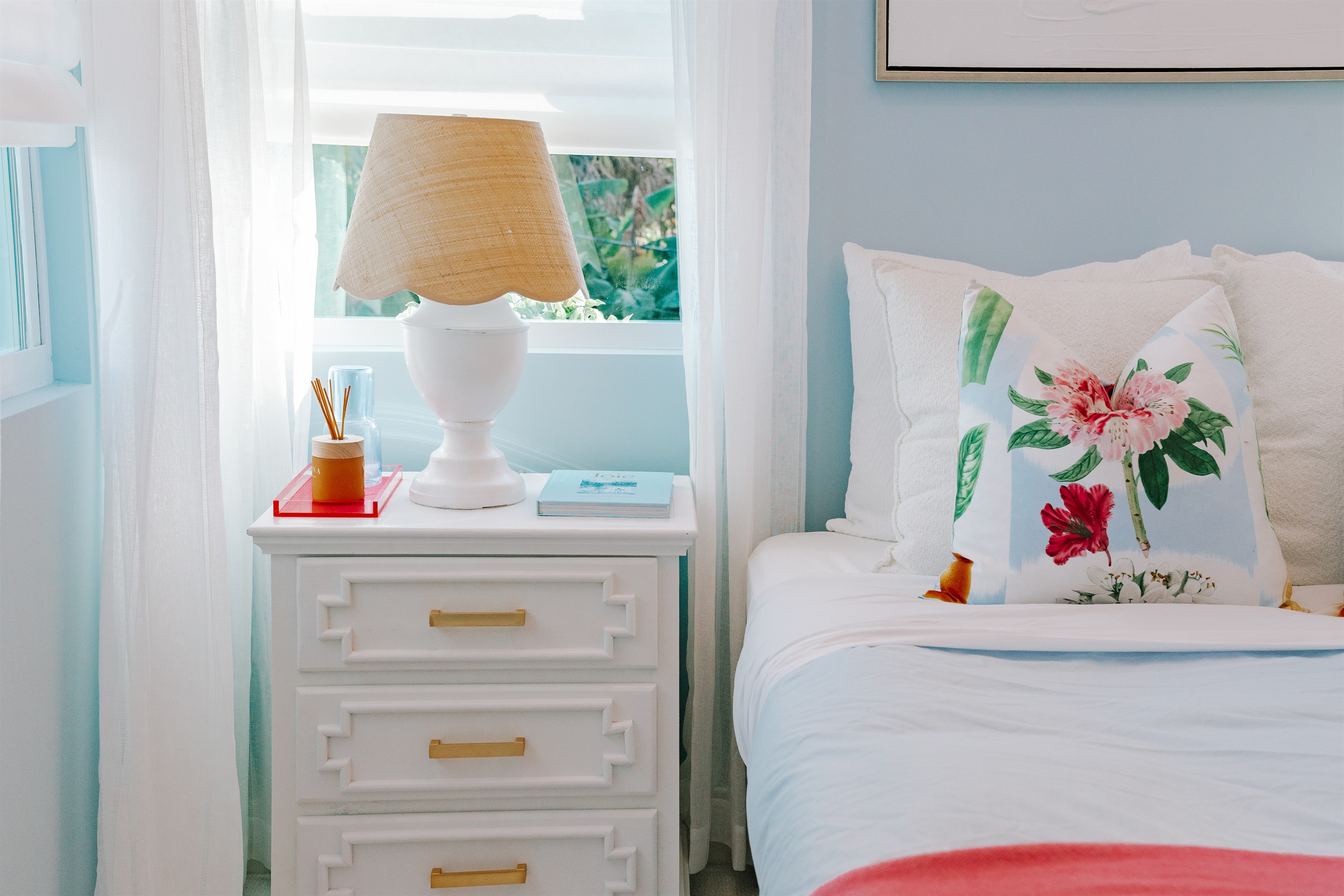 The main bedroom is carefully designed and decorated, containing an ensuite full bathroom and expansive walk-in closet.