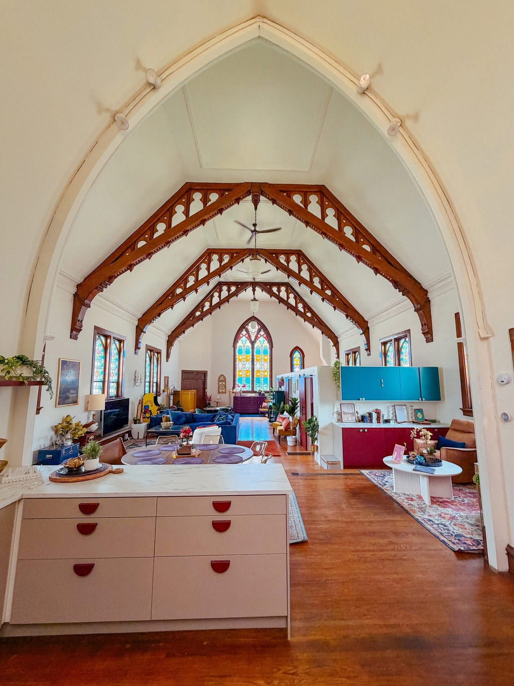 Sleep in a gorgeous restored church home! Unique experience! Just 2 blocks from the Mississippi River