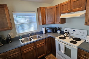Full Kitchen - Stocked