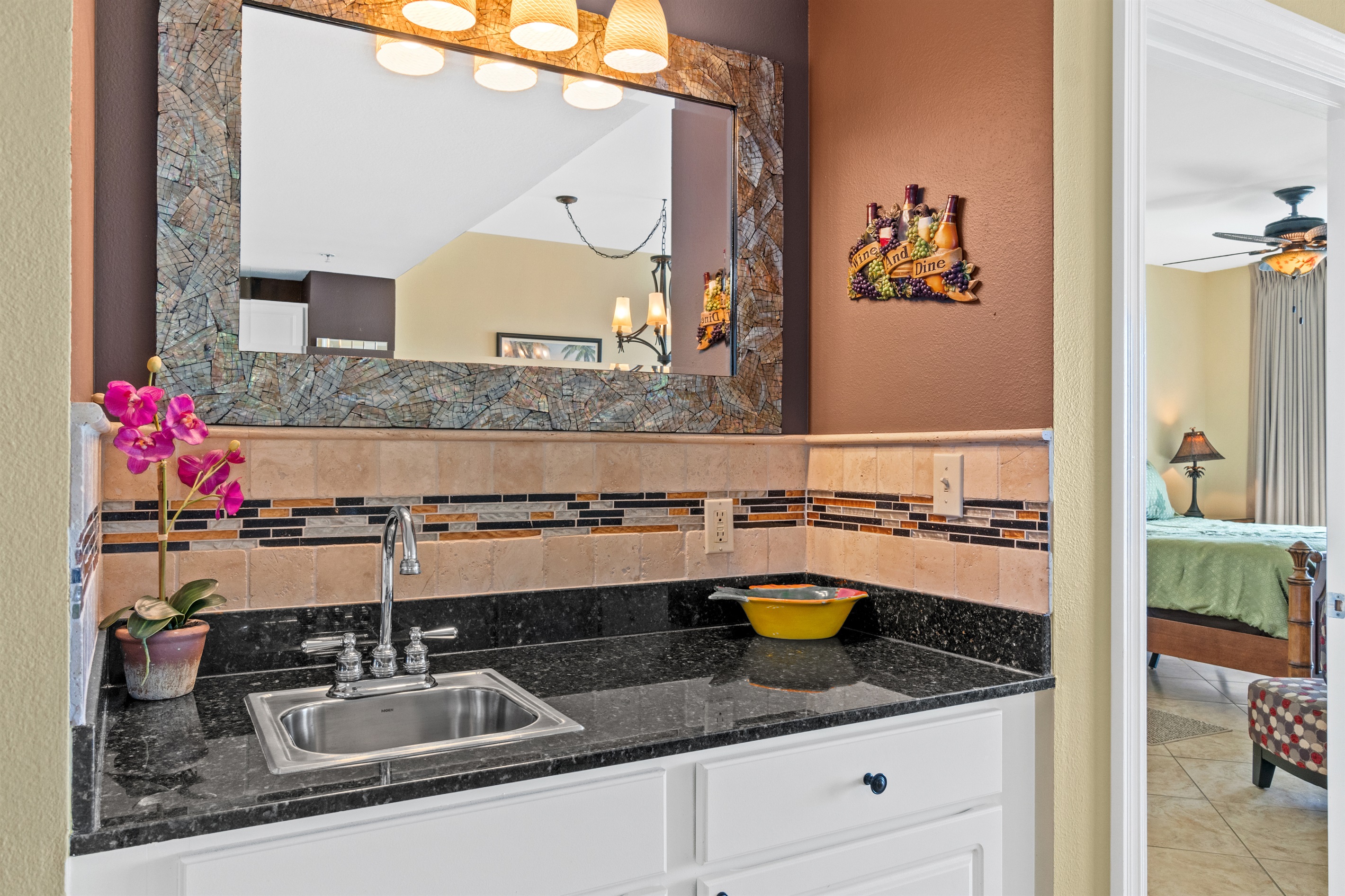 Wet bar with granite