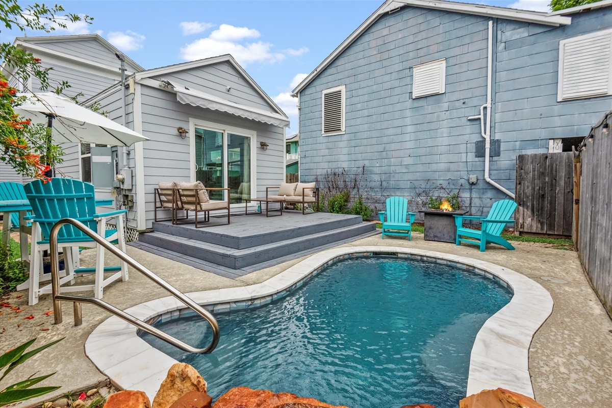 25044294c04948939ee234a0906f2e49 Large | Beachhouse | Texas | TX | Vacation Homes | Galveston | Crystal Beach | Kokomo | Breezy Days | Beachfront Elegance | Sunrise Serenity | Southern Sands Property Management, LLC