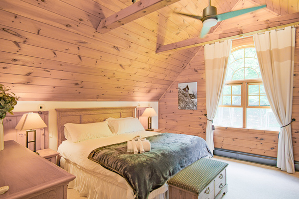 The cathedral ceiling of the master suite gives you the most authentic chalet vibe. Our blackout curtains help provide a deep night sleep. 