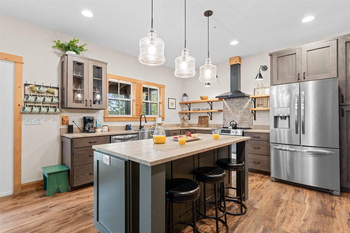 Fully Stocked Kitchen