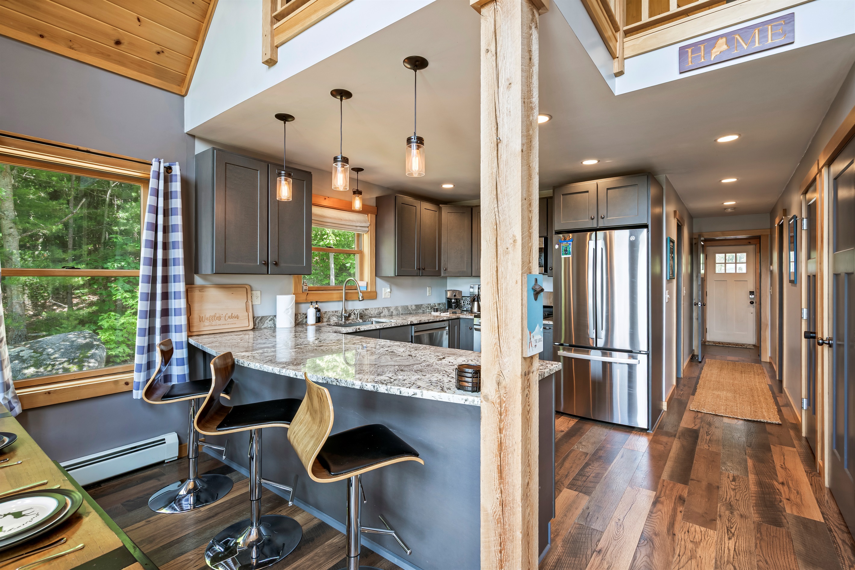 Whether it’s a quick bite or a full family dinner, this kitchen’s ready when you are.