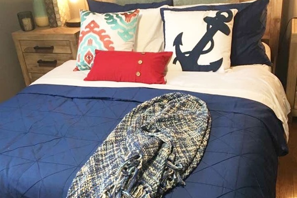 Master Bedroom - Summer